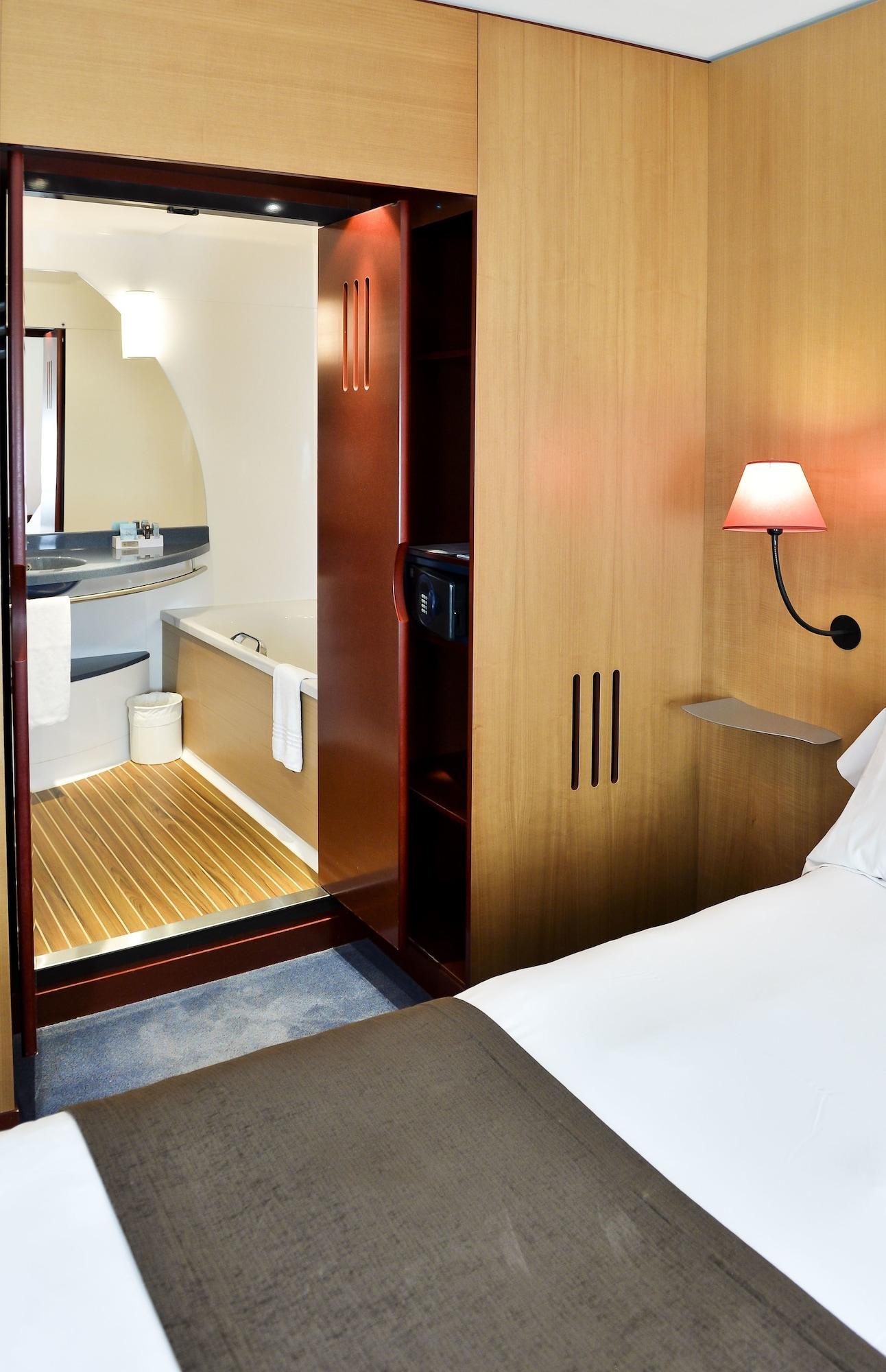 Novotel Centre 4*